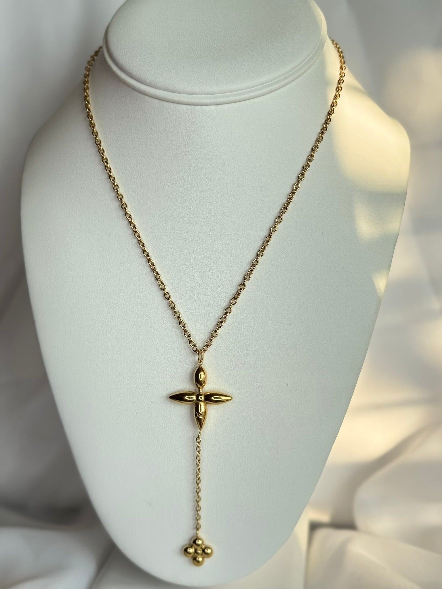 Gold Stunning LV Cross/Flower Style Necklace