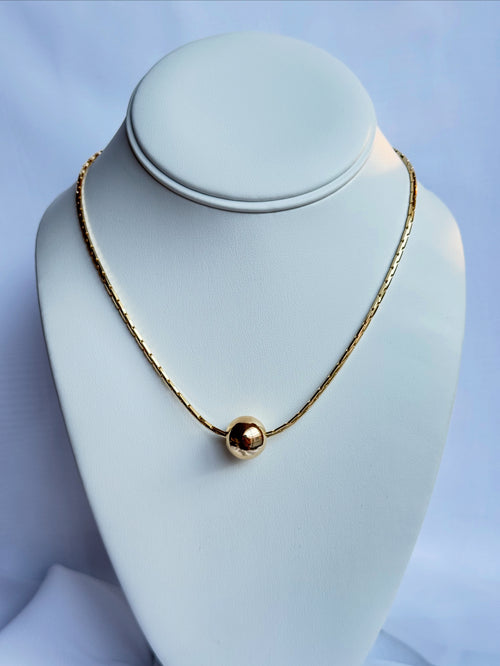 Elegant Gold Bead Pendant Short Necklace